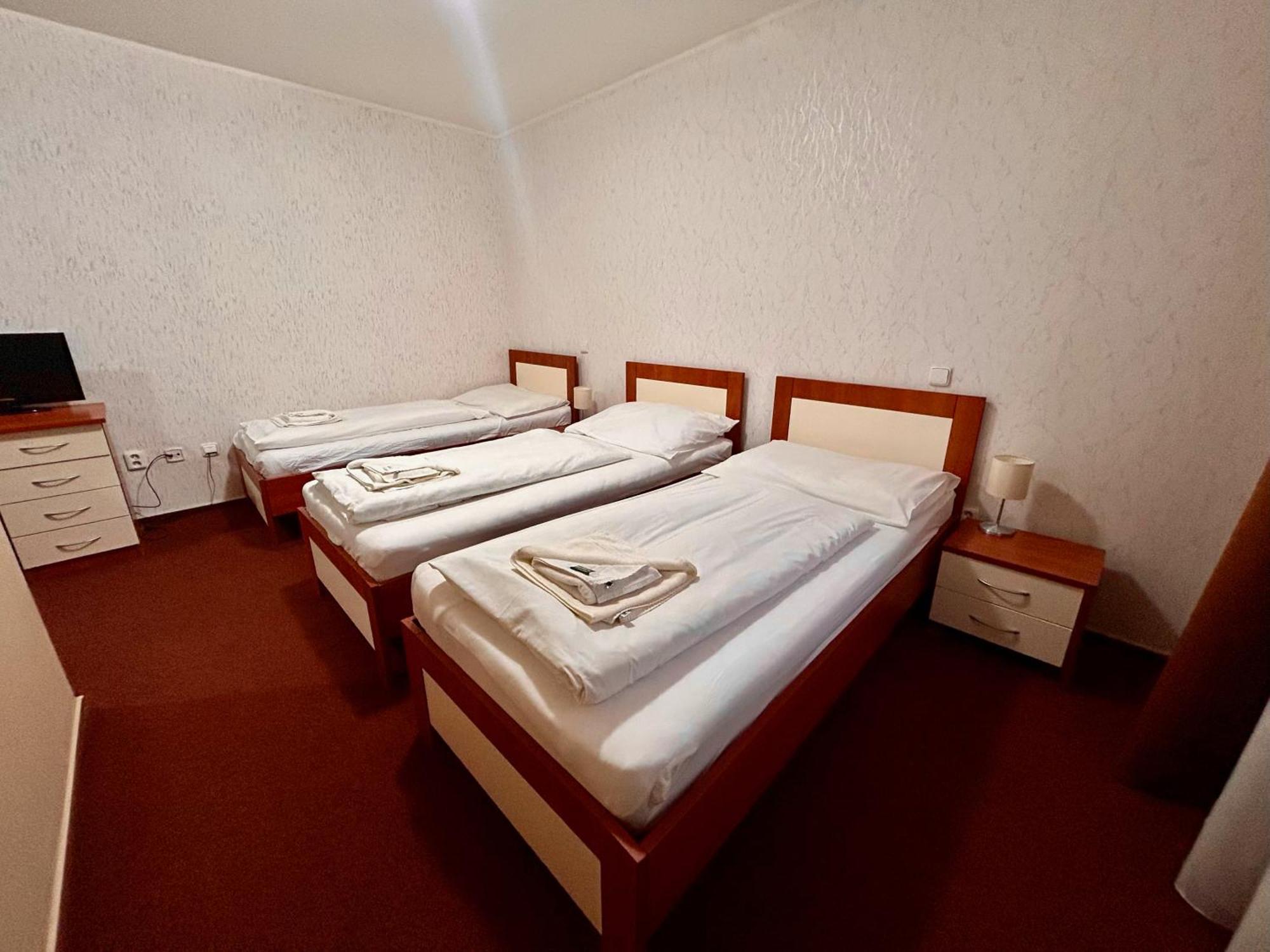 Hotel 21 Братислава Екстериор снимка