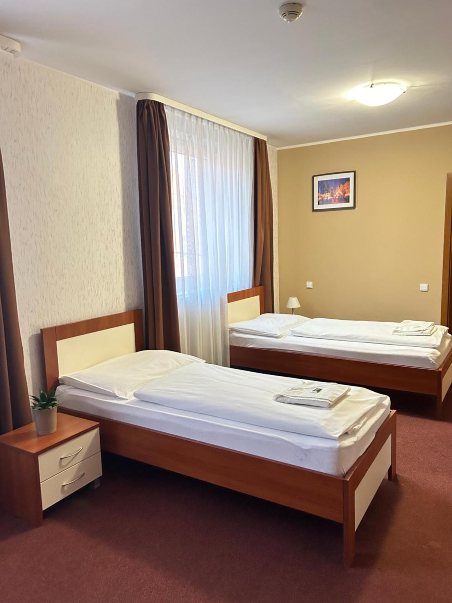 Hotel 21 Братислава Екстериор снимка