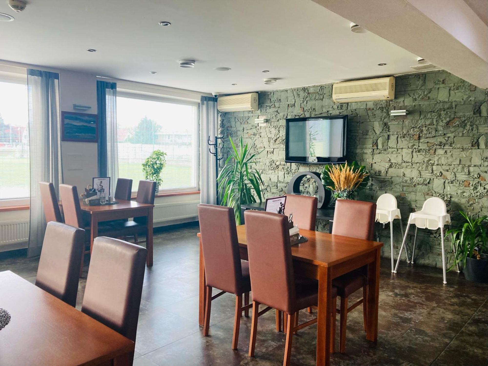 Hotel 21 Братислава Екстериор снимка