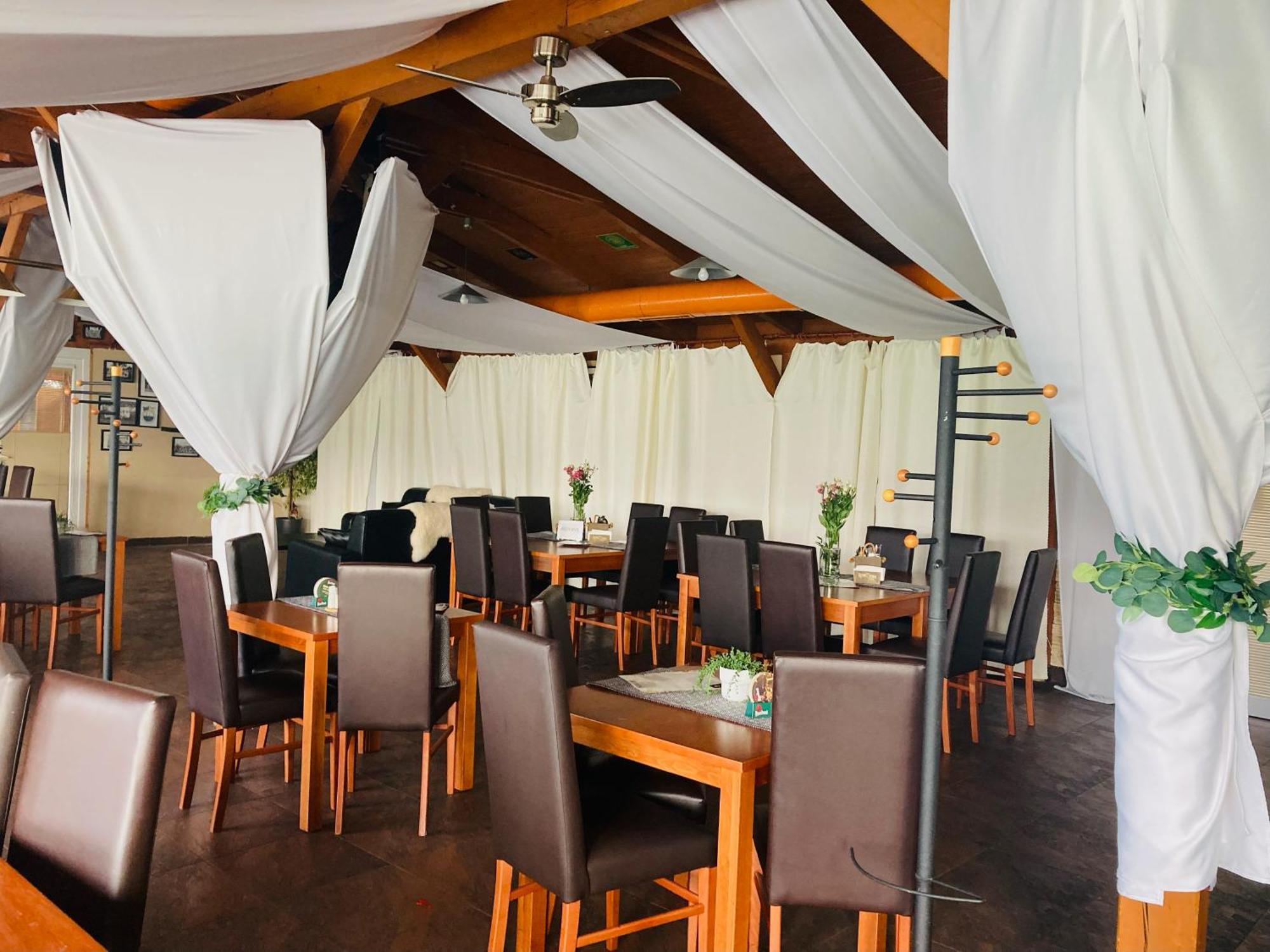 Hotel 21 Братислава Екстериор снимка