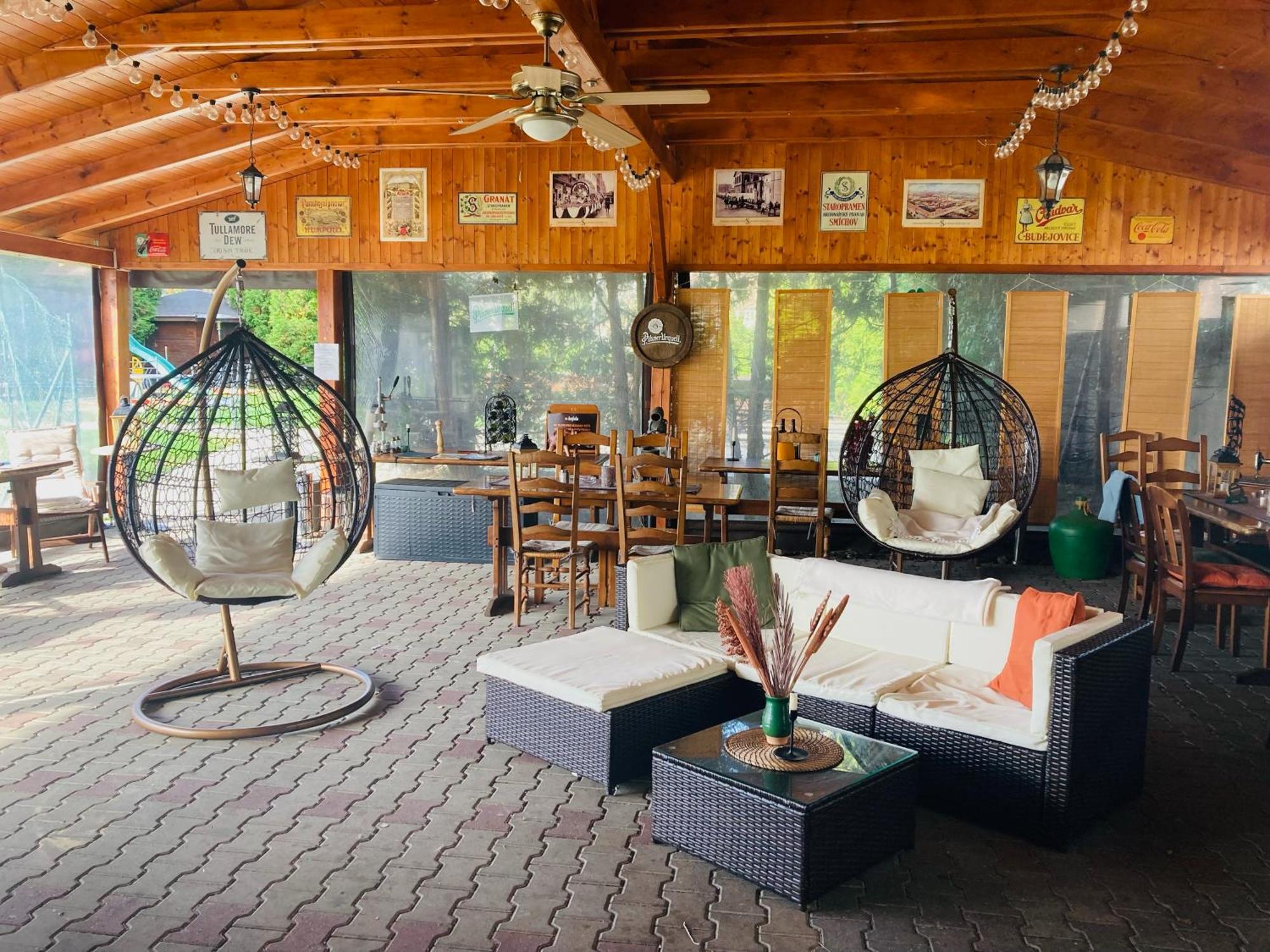 Hotel 21 Братислава Екстериор снимка